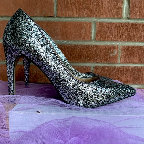 💥NIB Silver Glitter High Heel Pumps - Picture 2 of 4